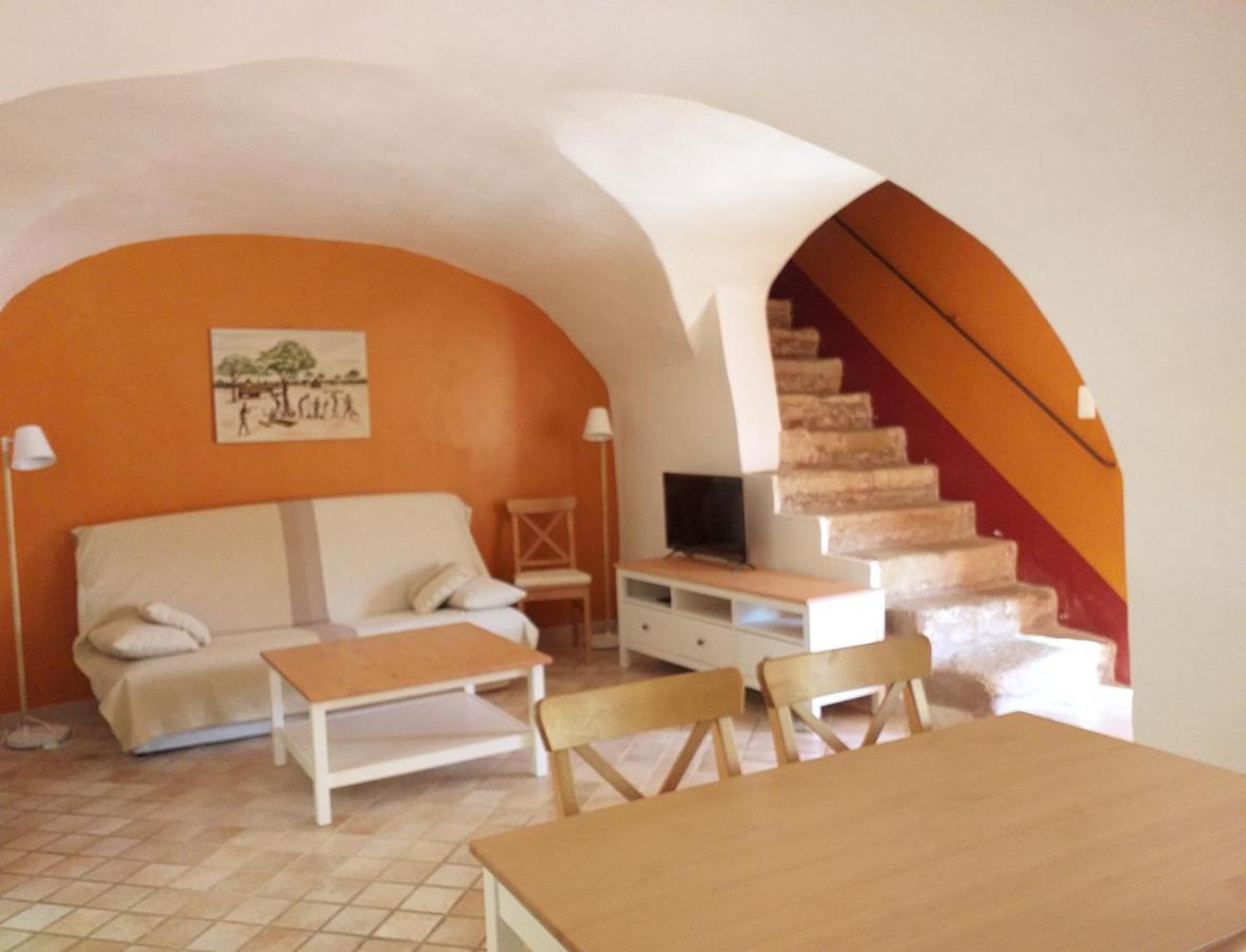 Maison Au Coeur De Fontaine De Vaucluse, Nichee Sur Le Rocher Et Surplombant La Sorgue מראה חיצוני תמונה