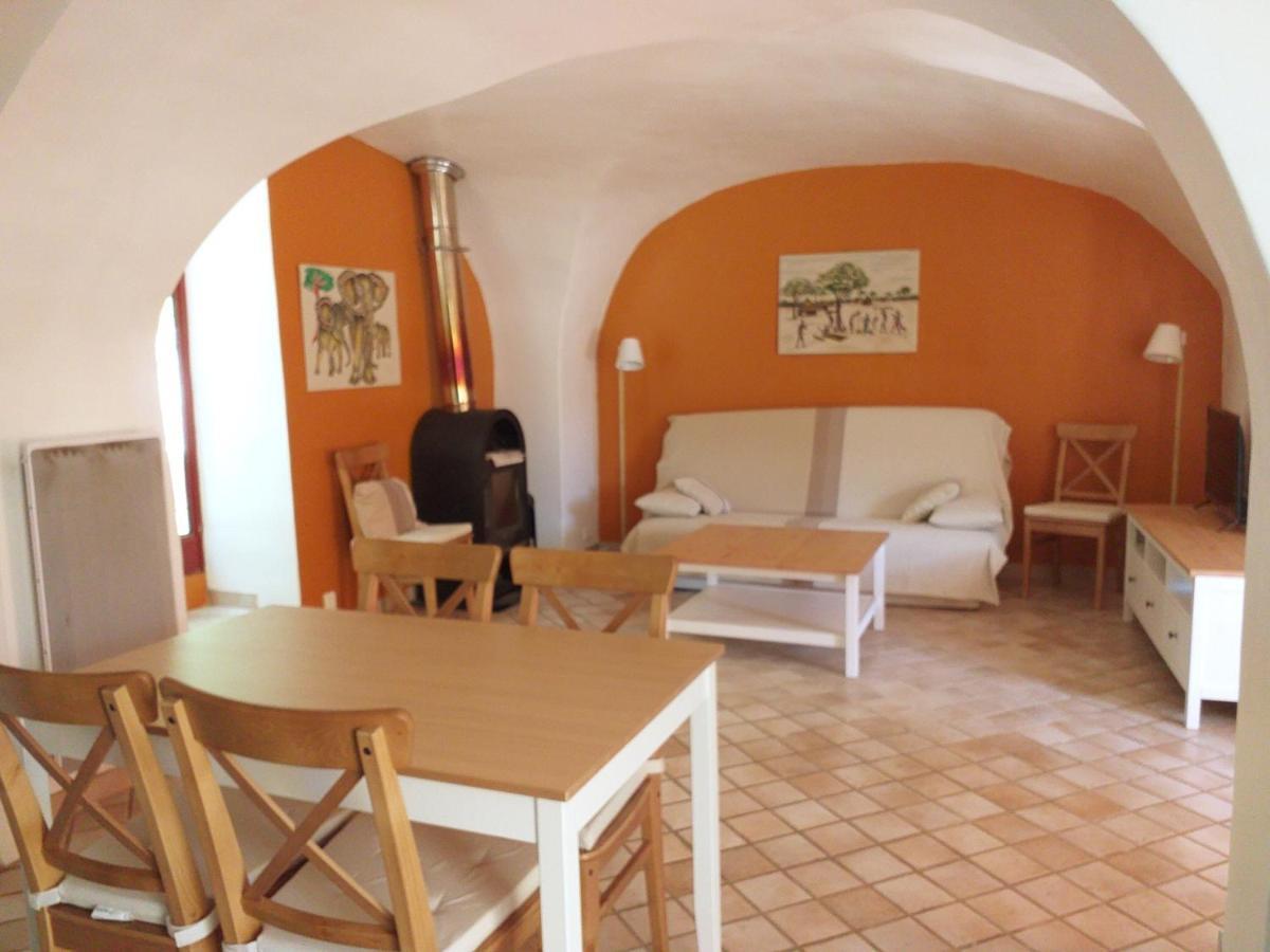Maison Au Coeur De Fontaine De Vaucluse, Nichee Sur Le Rocher Et Surplombant La Sorgue מראה חיצוני תמונה